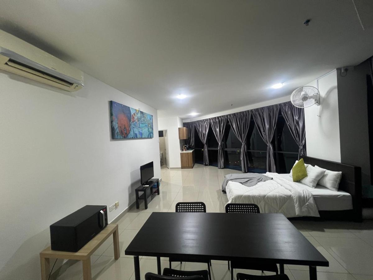 Studio Units At Pacific Tower Near Jaya One By Comfyasia Petaling Jaya Exterior foto